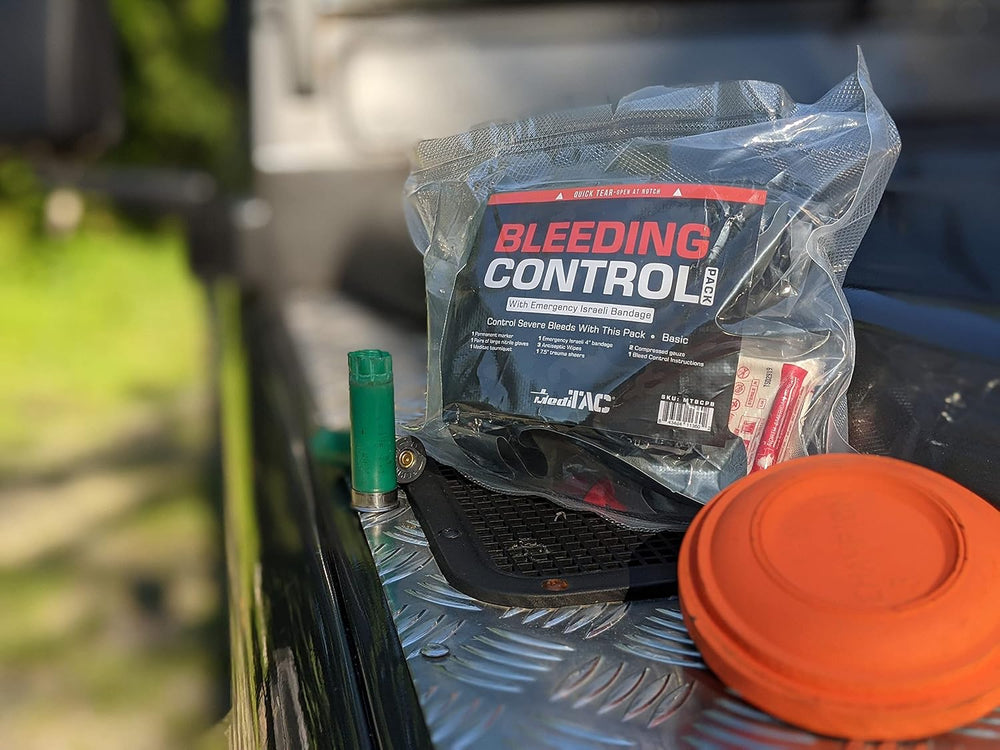 MediTac Basic Bleeding Control Pack Feat. SWAT-T Tourniquet, Emergency Bandag...