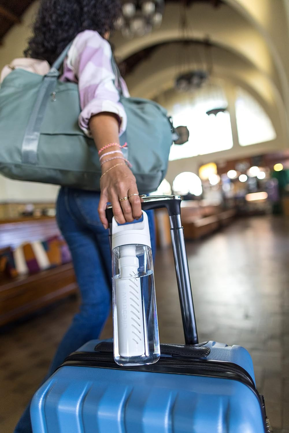 LifeStraw Go Series – BPA-Free Water Filter Bottle for Travel and Everyday us...